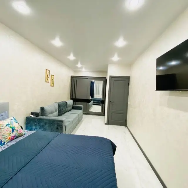 Real photos of ROYAL BLUE Luxury Apartment on 39k8 Zapolyarnaya Street