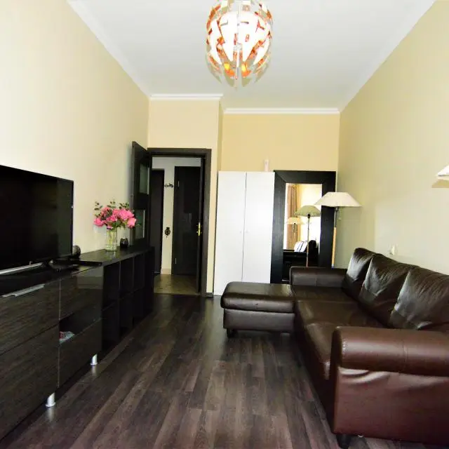 Реальные фото BestFlat24 (БэстФлэт24) на улице Лётная 21