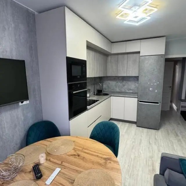 Реальные фото RentMe 24 (РентМи) на бульваре Солнечный 19