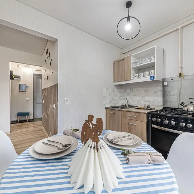 Real photos of Day and night on 177 Truda Street