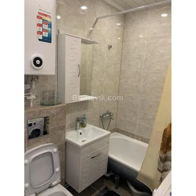 Real photos of Sempl on Neftyanikov Street 52