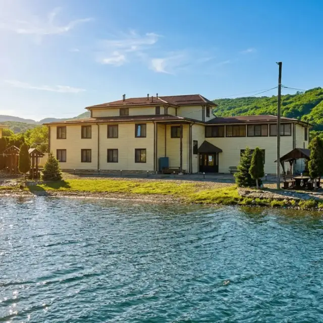 Real photos of Gornoe ozero