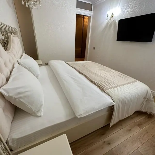 Real photos of Five star apartments on Marcus Street