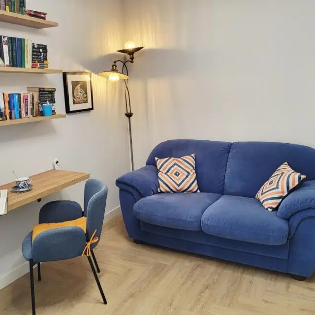 Real photos of Designer renovated apartment on Bolshaya Pokrovskaya street 78