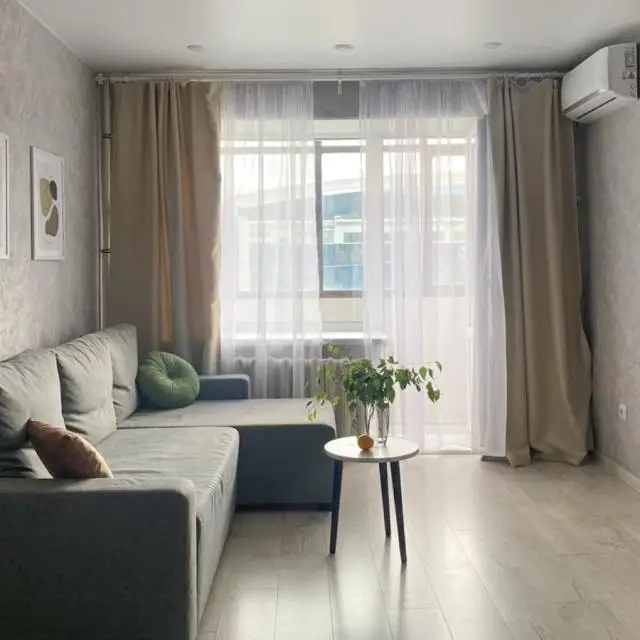 Real photos of Apartment Building 16 on Korotchenko Street
