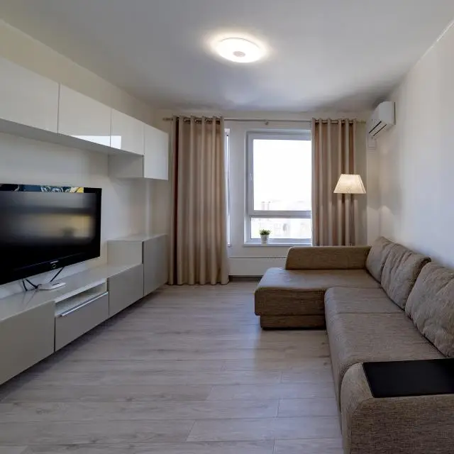 Реальные фото InnDays на шоссе Варшавское 141 корпус 7