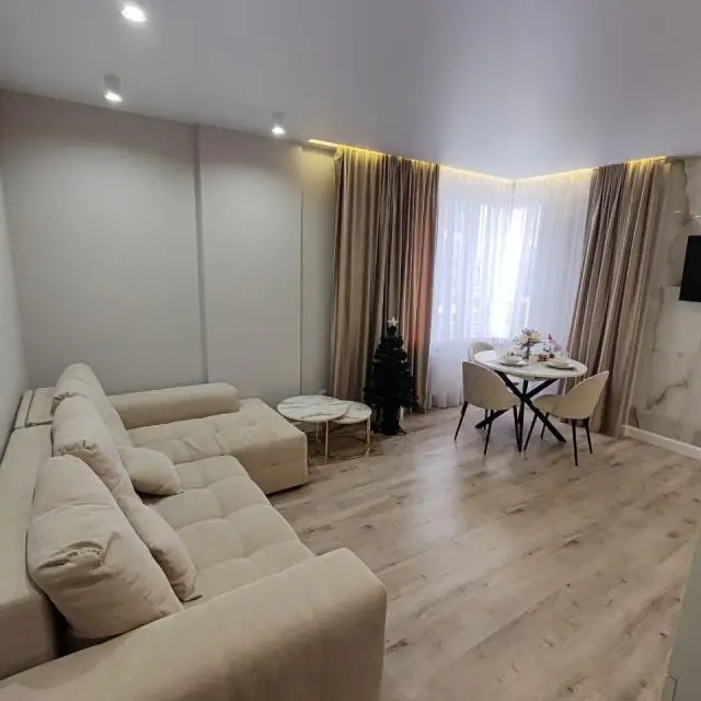 Real photos of Apartments on Tchaikovsky 100/1