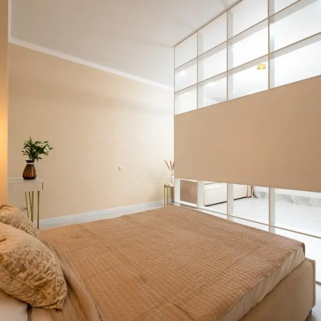Real photos of Apartments on Pavlyukhina street 110V