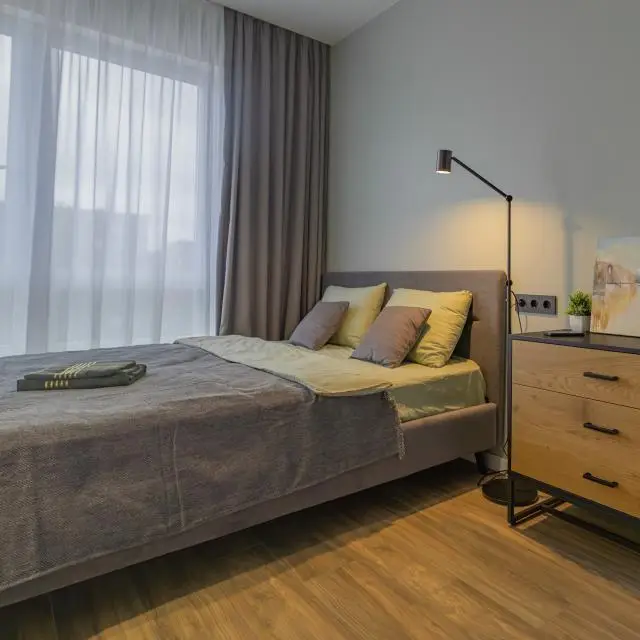 Реальные фото квартира с видом на озеро от EVERE HOME 