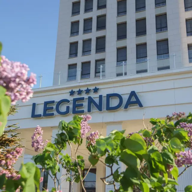 Real photos of Legenda