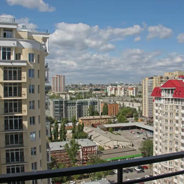 Реальные фото Саквояж на улице Пархоменко