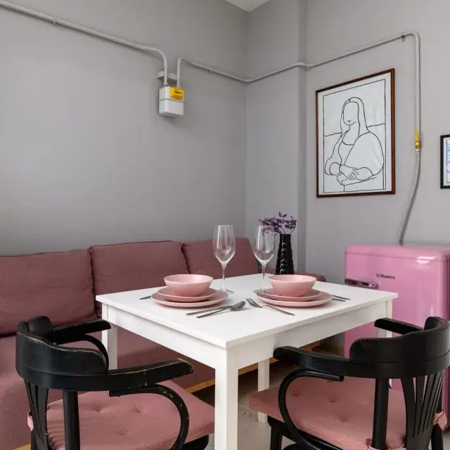 Реальные фото Sergeew Apartments на 8-й линии Васильевского острова 53