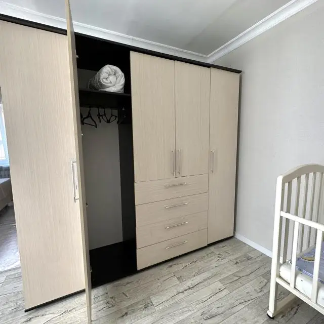Real photos of 100 apartments on Levanevsky street