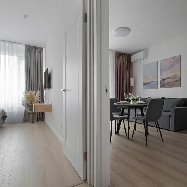 Реальные фото MyHome YourHome на Дыбенко 3