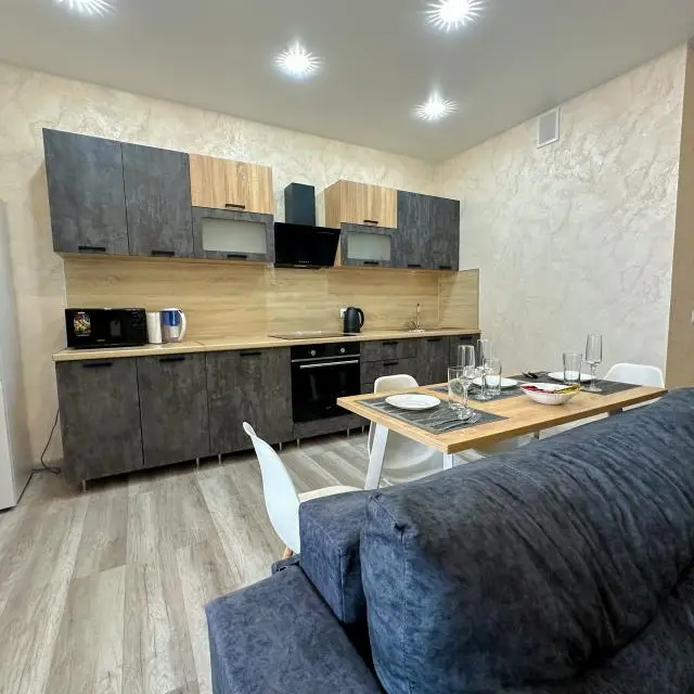 Real photos of EasyRent on Optimist Boulevard 9