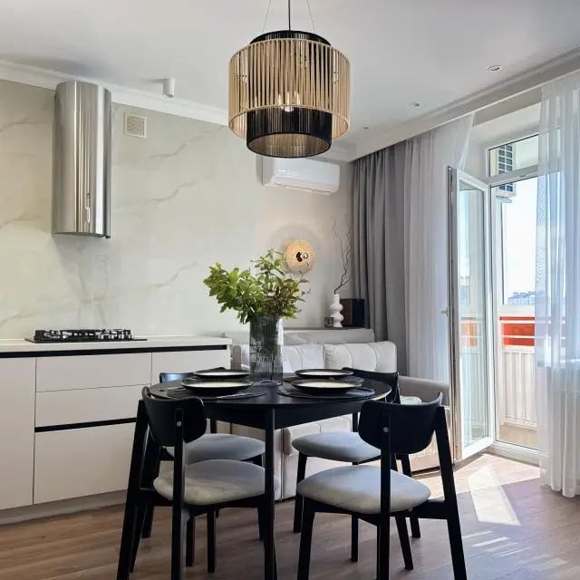 Real photos of Amberley Apartments in a quiet, green area of Svetlogorsk