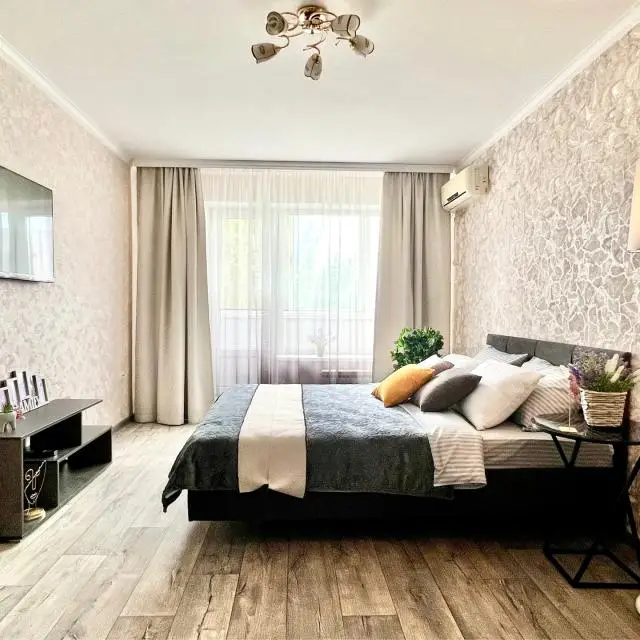 Real photos of Apartments on Stroiteley Avenue 13