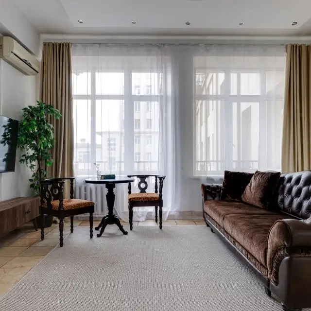 Real photos of Happy meters in a House on the embankment, the center of Moscow