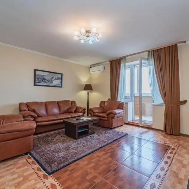 Real photos of Crown39 (Crown39) on 116 Gaidar Street