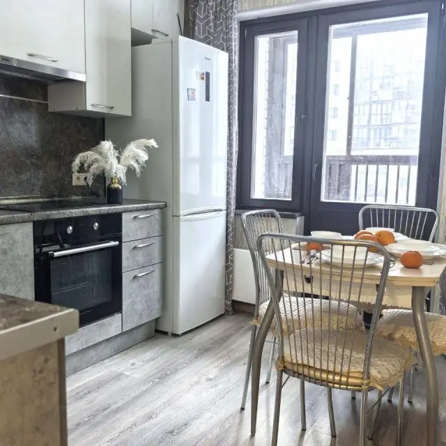 Real photos of Globus apartment chain on Rodnikova 9A k 6