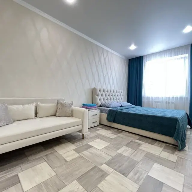 Real photos of Modern 2-room apartment from IP Marat House on Lenin St., 141B