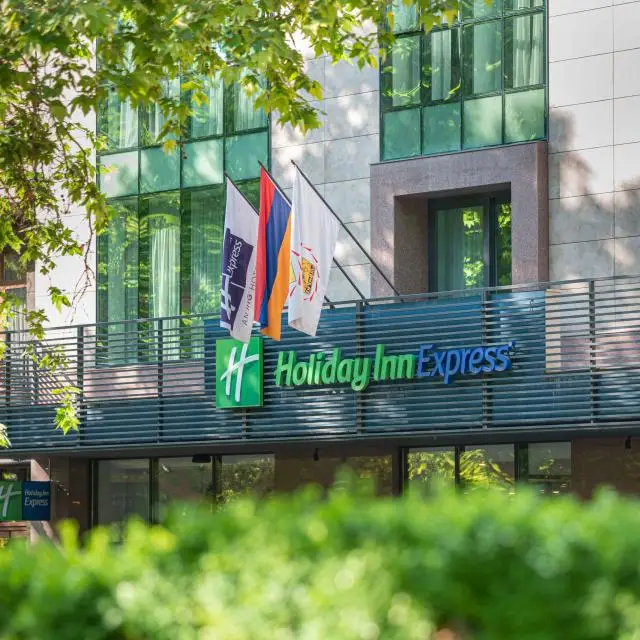 Реальные фото Holiday Inn Express Yerevan (Холидей Инн Экспресс Ереван)