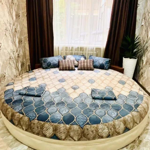 Real photos of Apartments on Komarova Boulevard, 1st st3