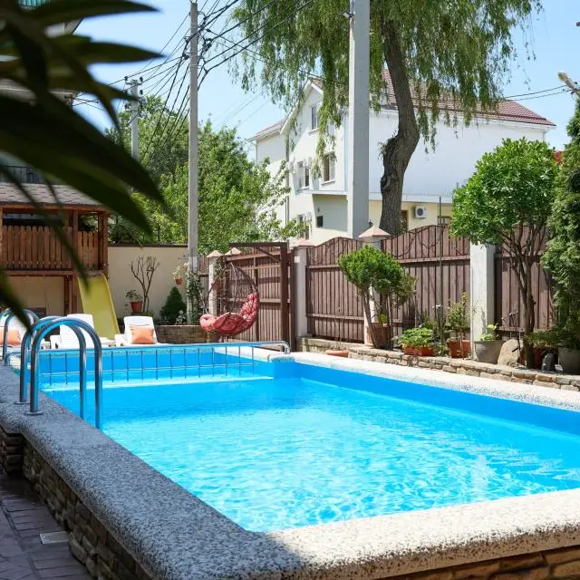 Real photos of A Friendly Courtyard