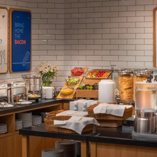 Real photos of Holiday Inn Express Yerevan