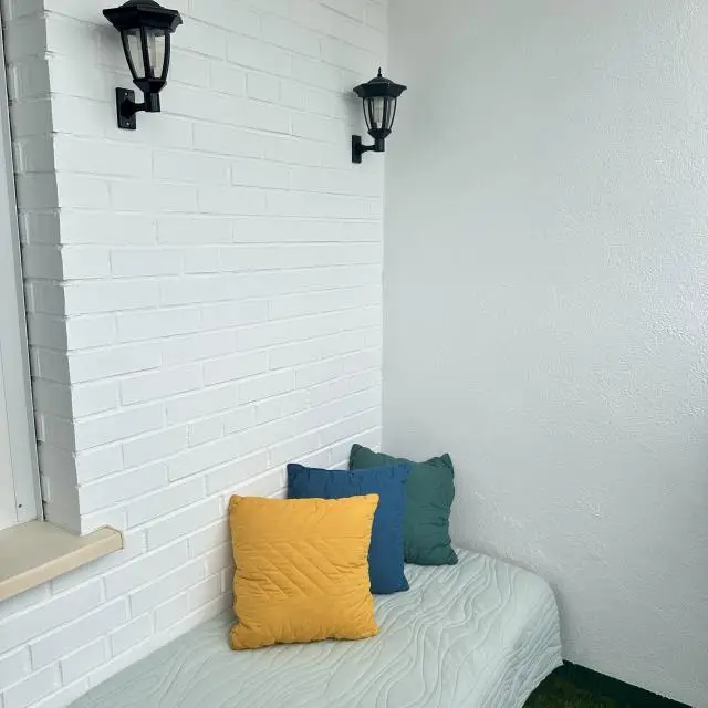 Real photos of Baikal Apartments on 7J Vzletnaya Street