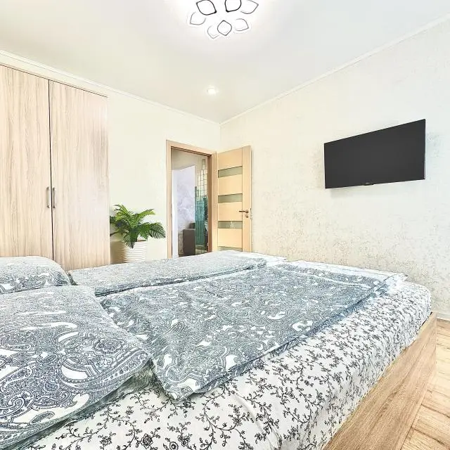 Real photos of 2-room apartment on 61A Chistopolskaya street