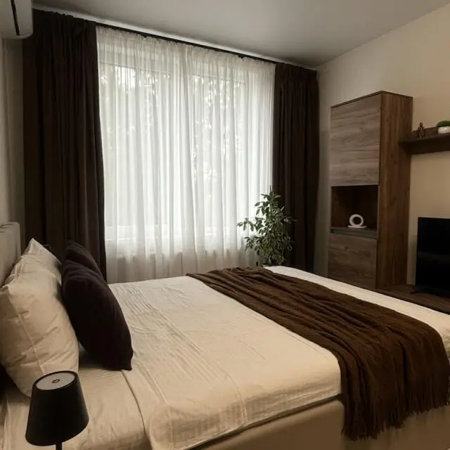 Real photos of Neotel on Lomonosov 1116B