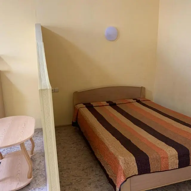 Real photos of One-room apartment on Lenin street 28