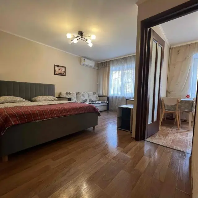 Real photos of Apartments on Trekhsvyatskaya street 28