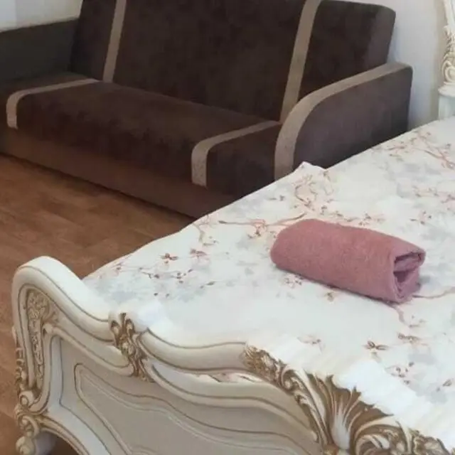 Реальные фото Апартаменты на улице Героев Самотлора 19
