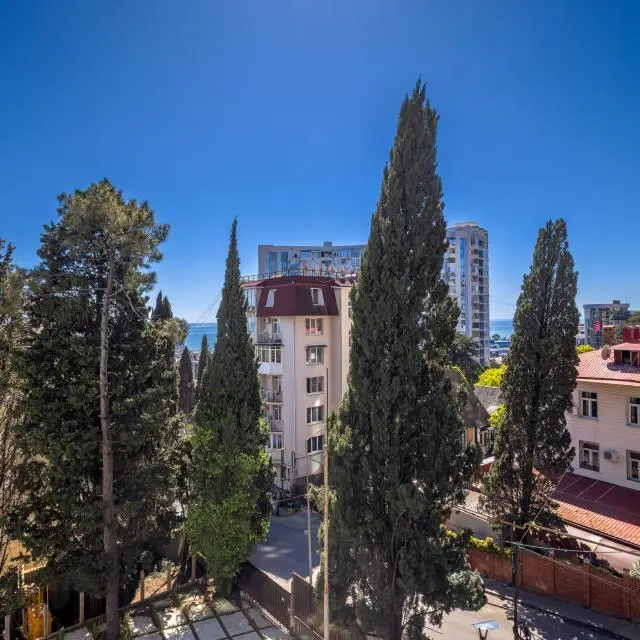 Real photos of 24 hours a day at the Metropol residential complex
