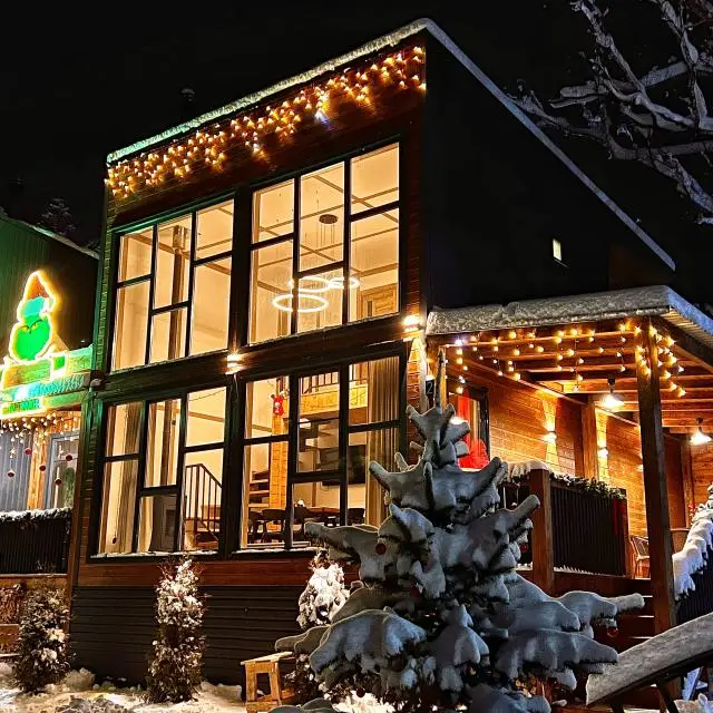 Real photos of Grinch