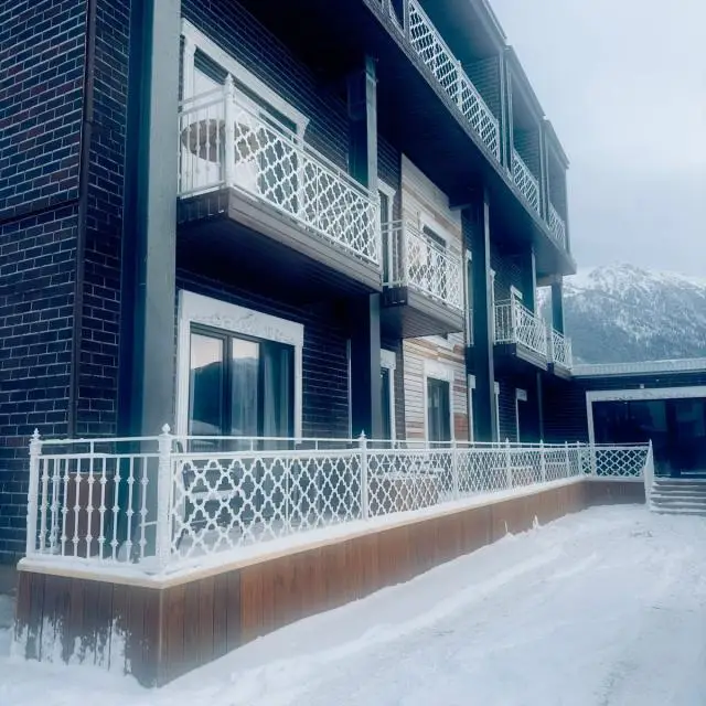 Real photos of Arabeska