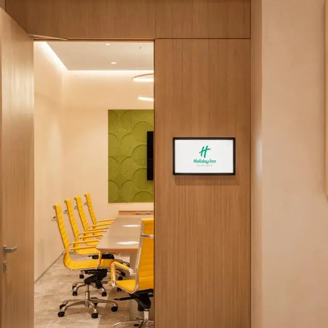 Реальные фото Holiday Inn Almaty (Холидей Инн Алматы)