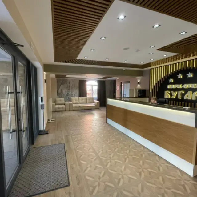 Real photos of Park-Hotel Bugar