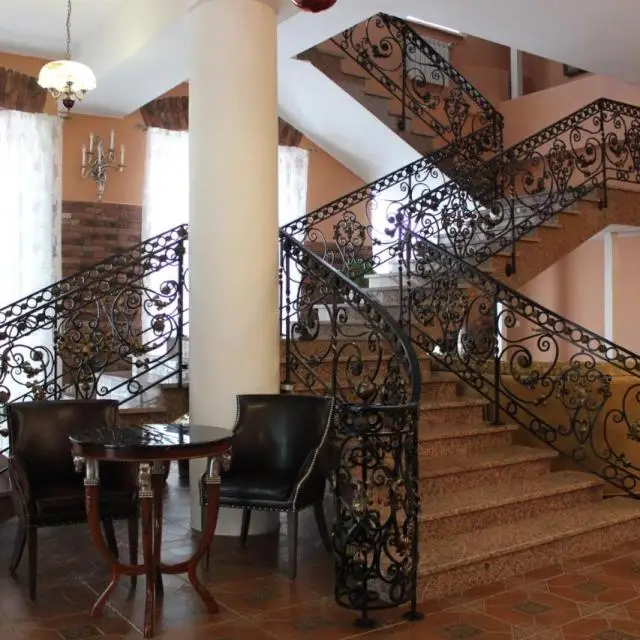 Real photos of Sadovaya 19
