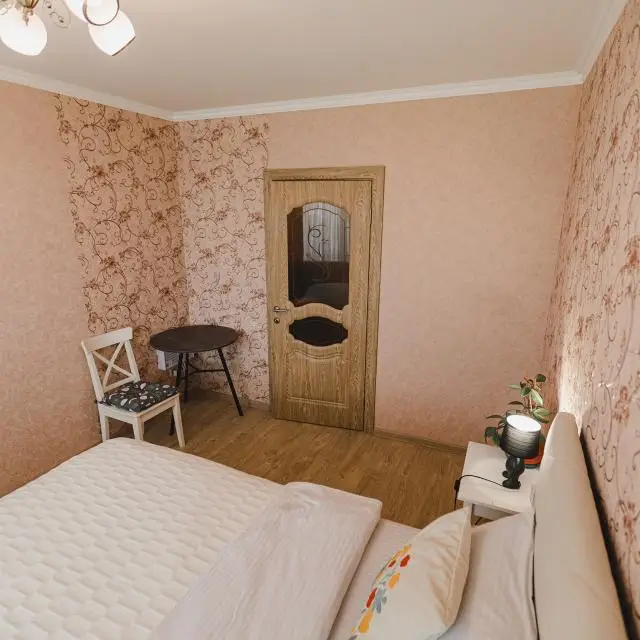 Real photos of 2-room apartment in the center