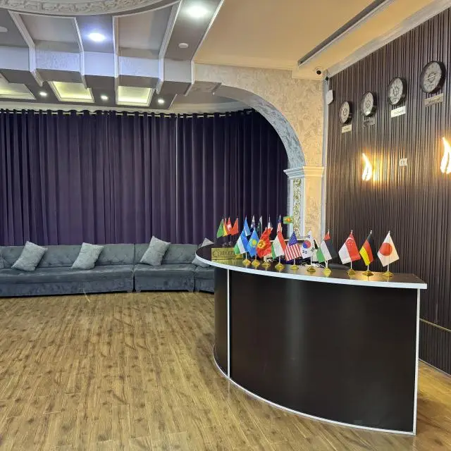 Real photos of Shosh Avenue Hotel