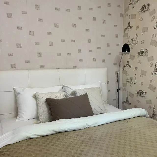 Real photos of Apartment in the city center, next to the Northern Railway Station 