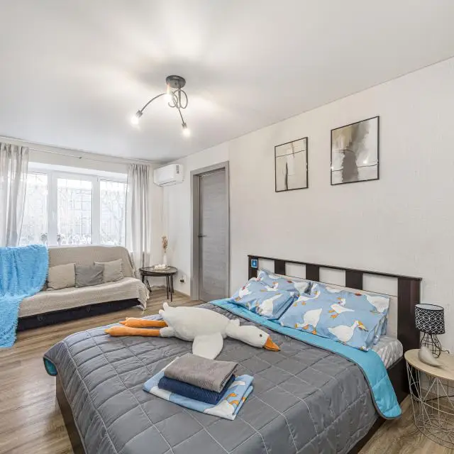 Real photos of Day and night on 177 Truda Street
