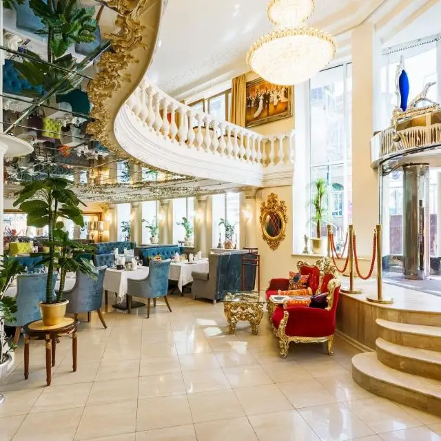 Real photos of Moscow Rooms in the Garden
