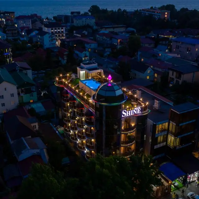 Real photos of Shine House