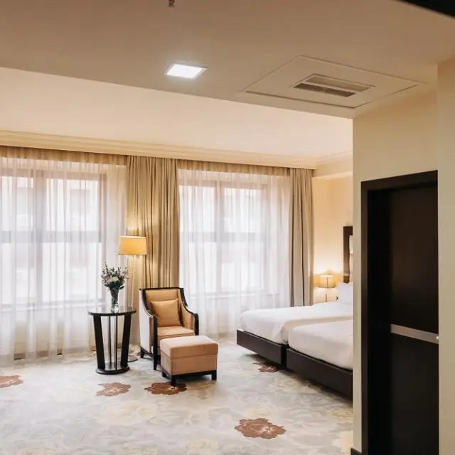 Реальные фото Paris Hotel Yerevan (Париж Ереван)