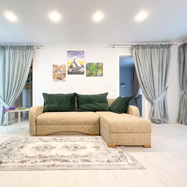 Real photos of Window to History Apartment on Meretskova-Volosova Street