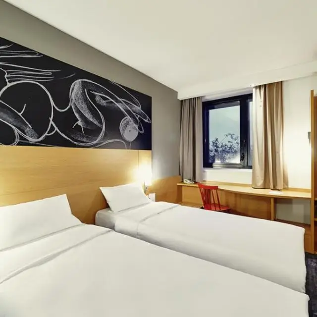 Реальные фото Ibis Yerevan Center (Ибис Ереван Центр)